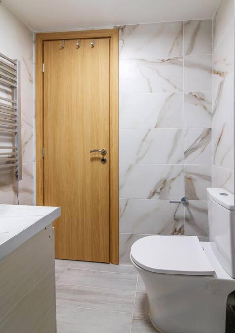 Kelly'S Urban Home - 5 Mins Walk To Acropolis Атина Екстериор снимка