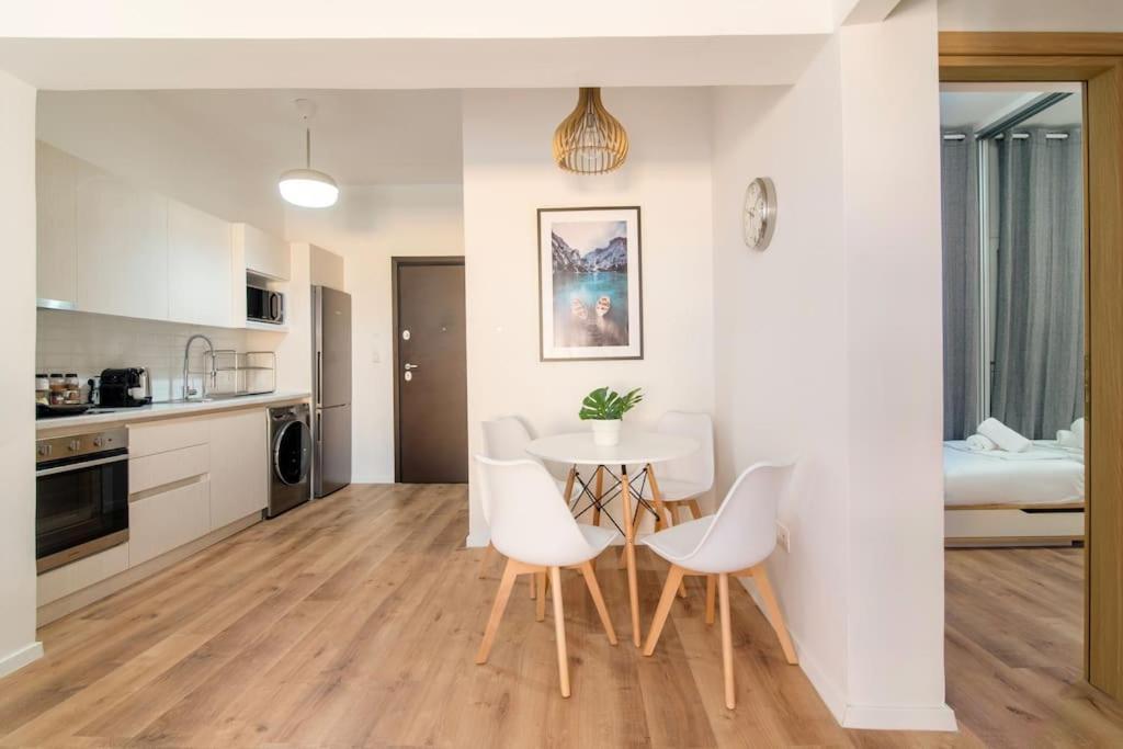 Kelly'S Urban Home - 5 Mins Walk To Acropolis Атина Екстериор снимка
