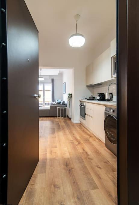 Kelly'S Urban Home - 5 Mins Walk To Acropolis Атина Екстериор снимка