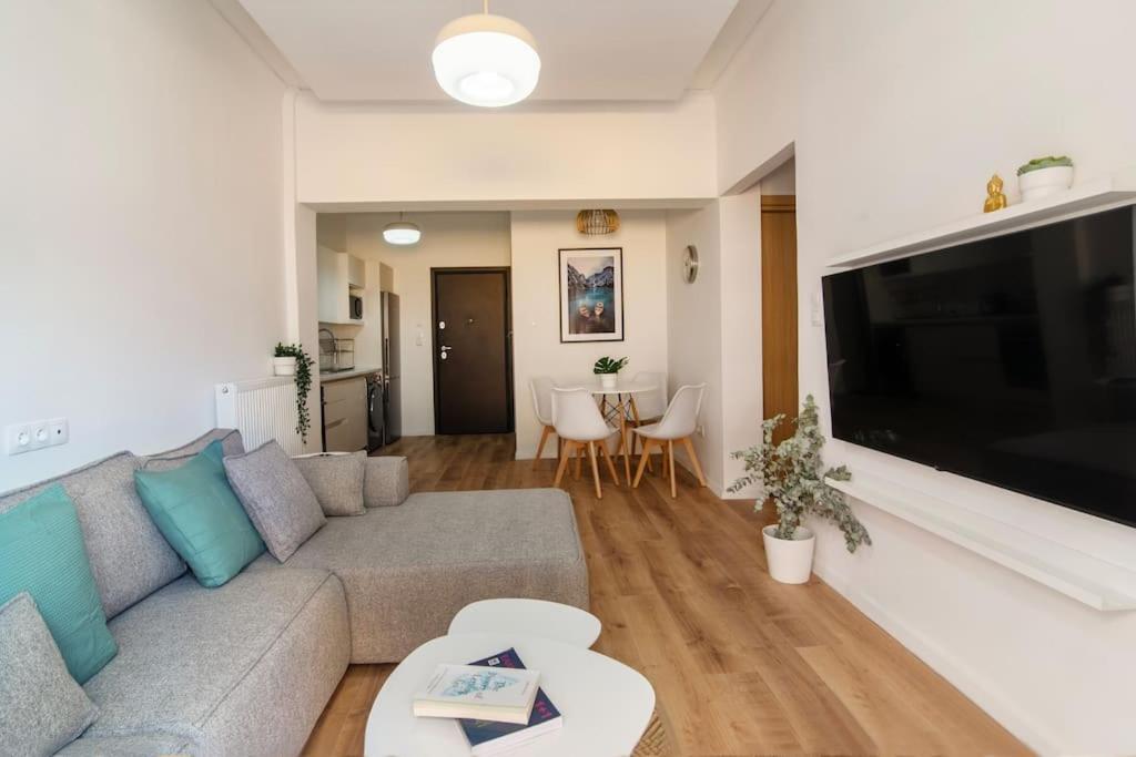 Kelly'S Urban Home - 5 Mins Walk To Acropolis Атина Екстериор снимка